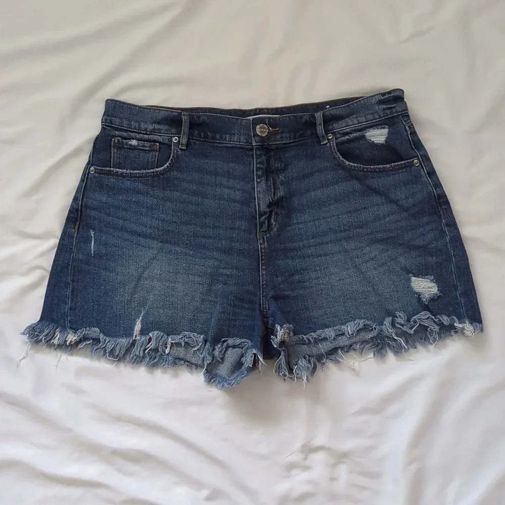 Loft High Waist Cut Off Lightly Distressed Denim Short, Color Blue Size 30/10